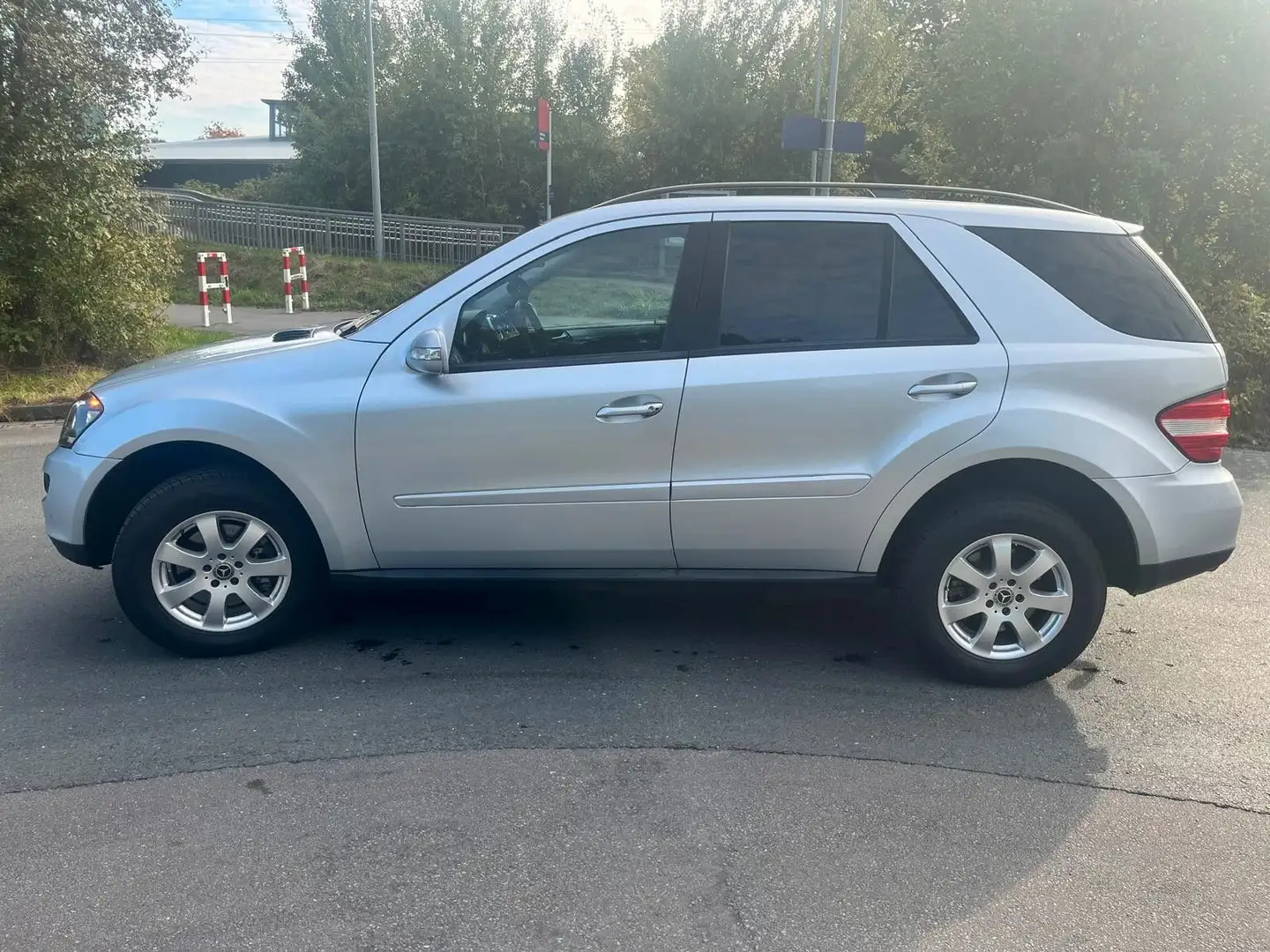 Mercedes-Benz ML 320 CDI Leder Carplay SHZ Kamera Argent - 2