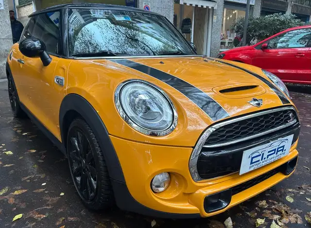 MINI Cooper SD Mini IV F55-F56 2014 2.0 3p auto