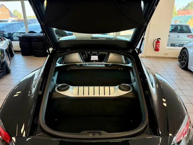 Porsche Cayman view 8