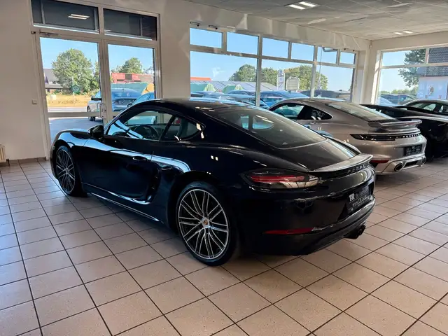 Porsche Cayman view 3