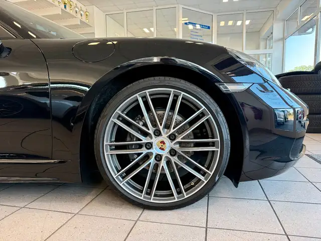 Porsche Cayman view 6