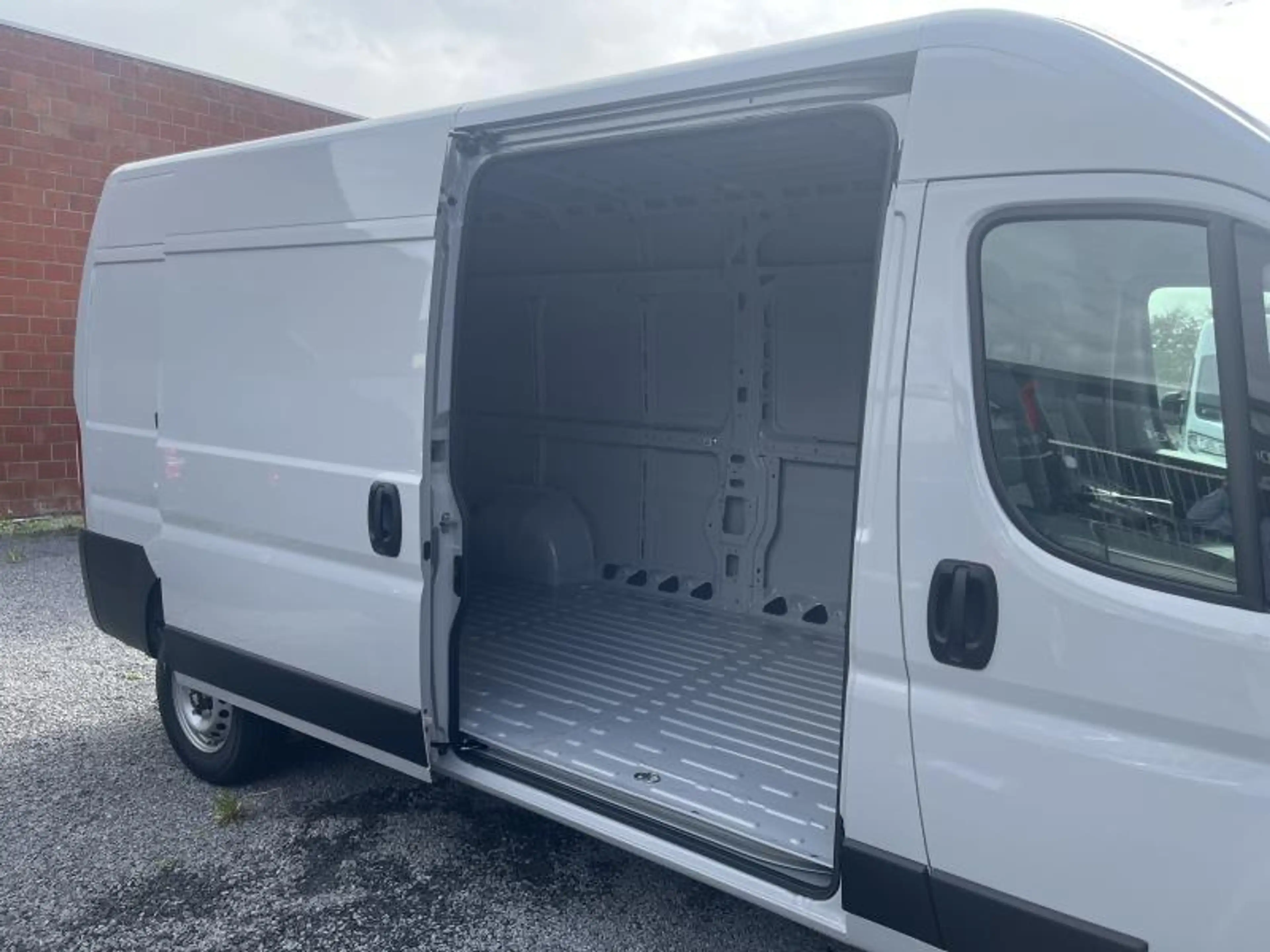Fiat Ducato 29750€ ex BTW L3H2 140pk AT FL — photo 6