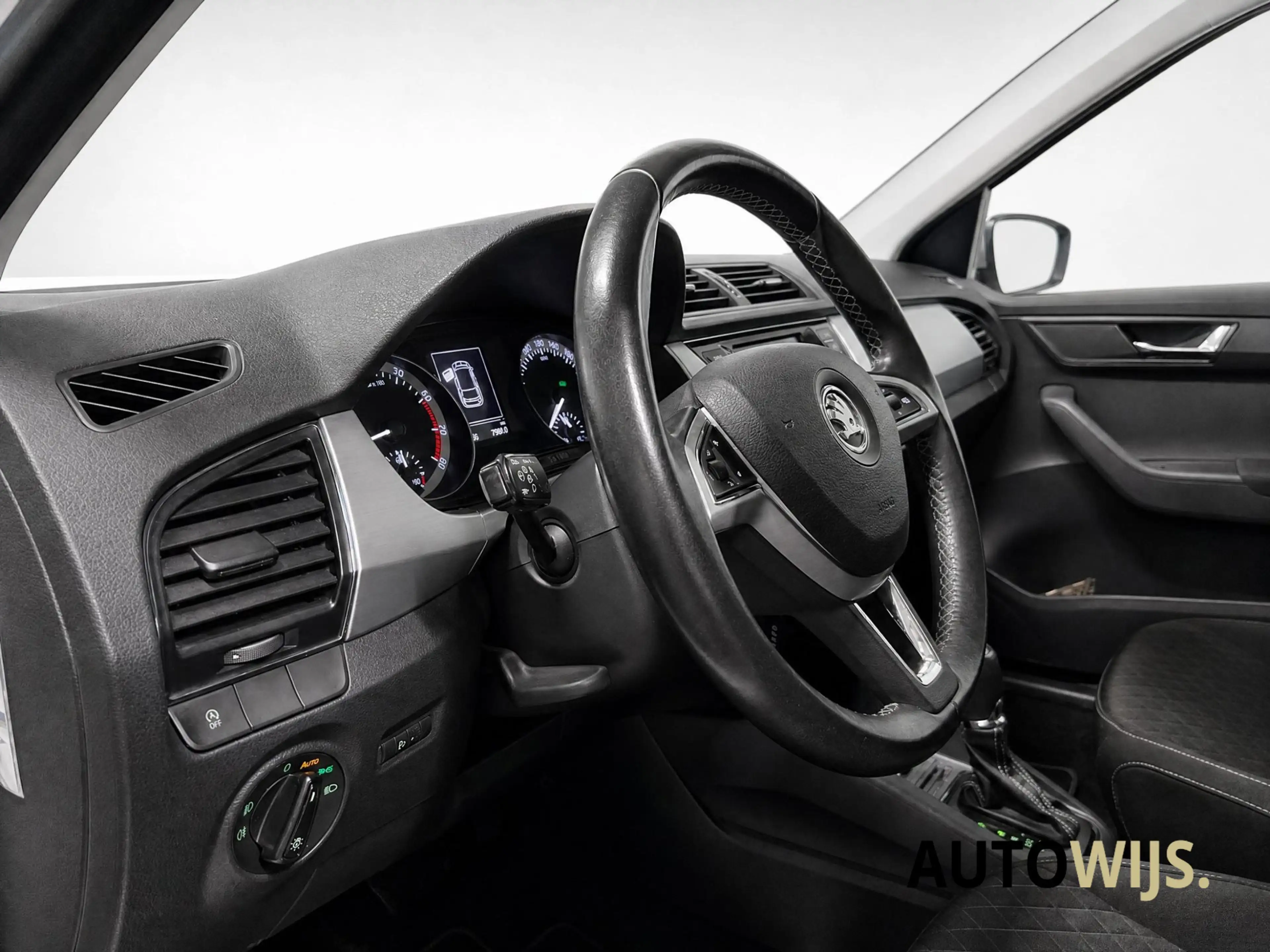 Skoda Fabia Combi 1.2 TSI Edition|AUT|PANO|TREKHAAK|CLIMA|XENO — photo 15