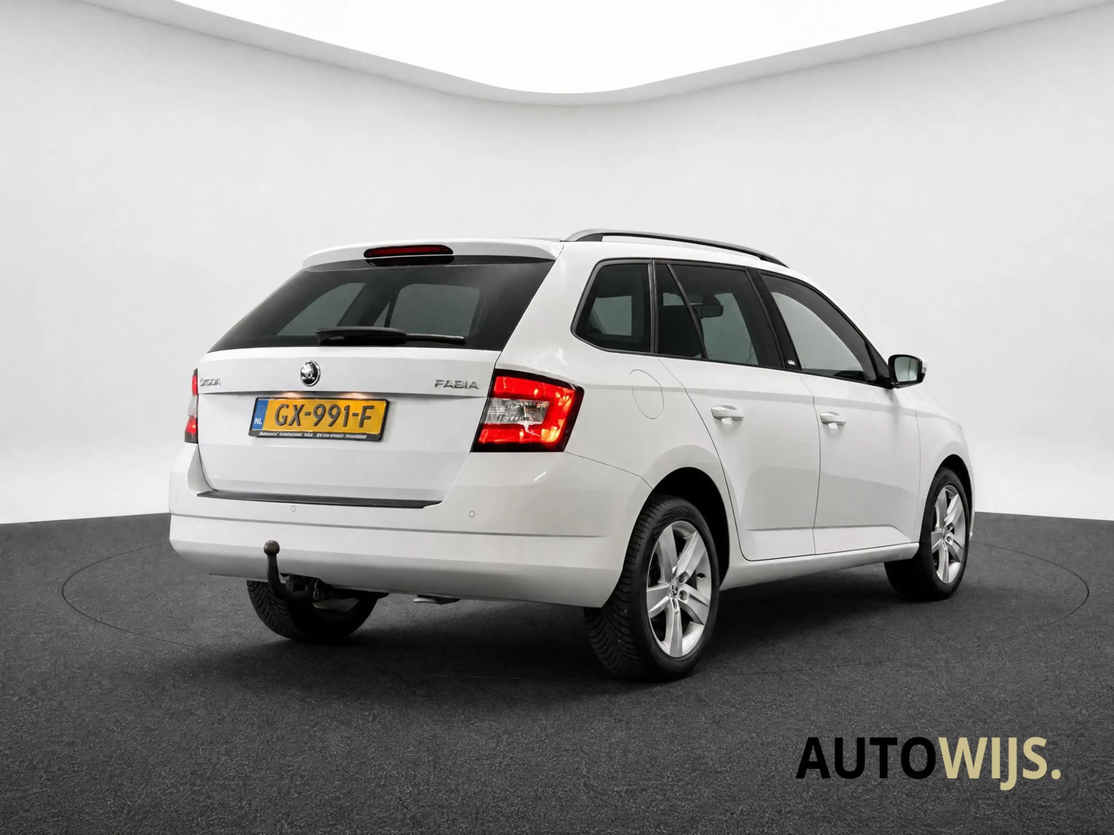 Skoda Fabia Combi 1.2 TSI Edition|AUT|PANO|TREKHAAK|CLIMA|XENO — photo 11
