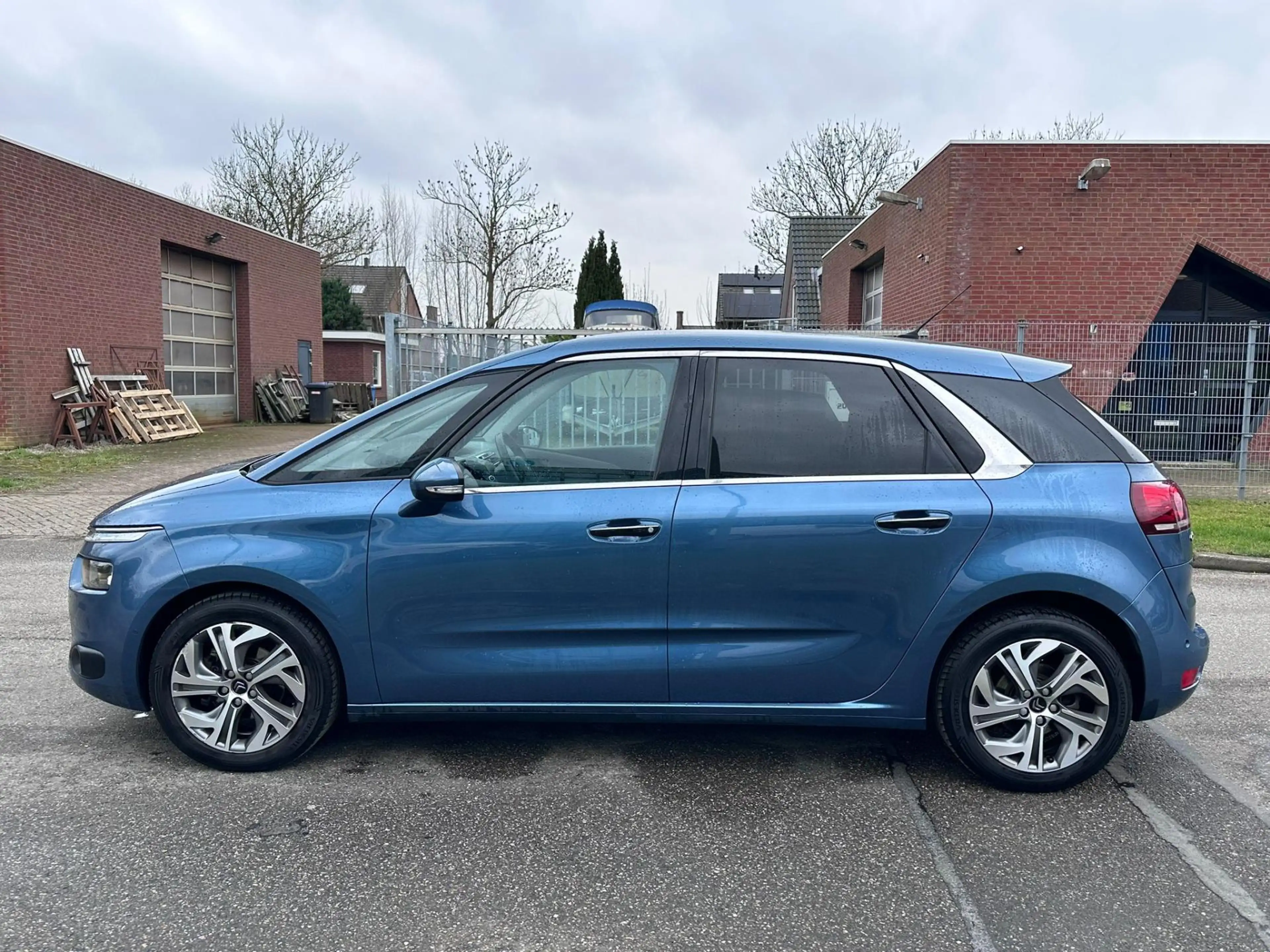 Citroen C4 Picasso 1.2 PureTech Intensive Achteruit camera*Navigatie* — photo 2