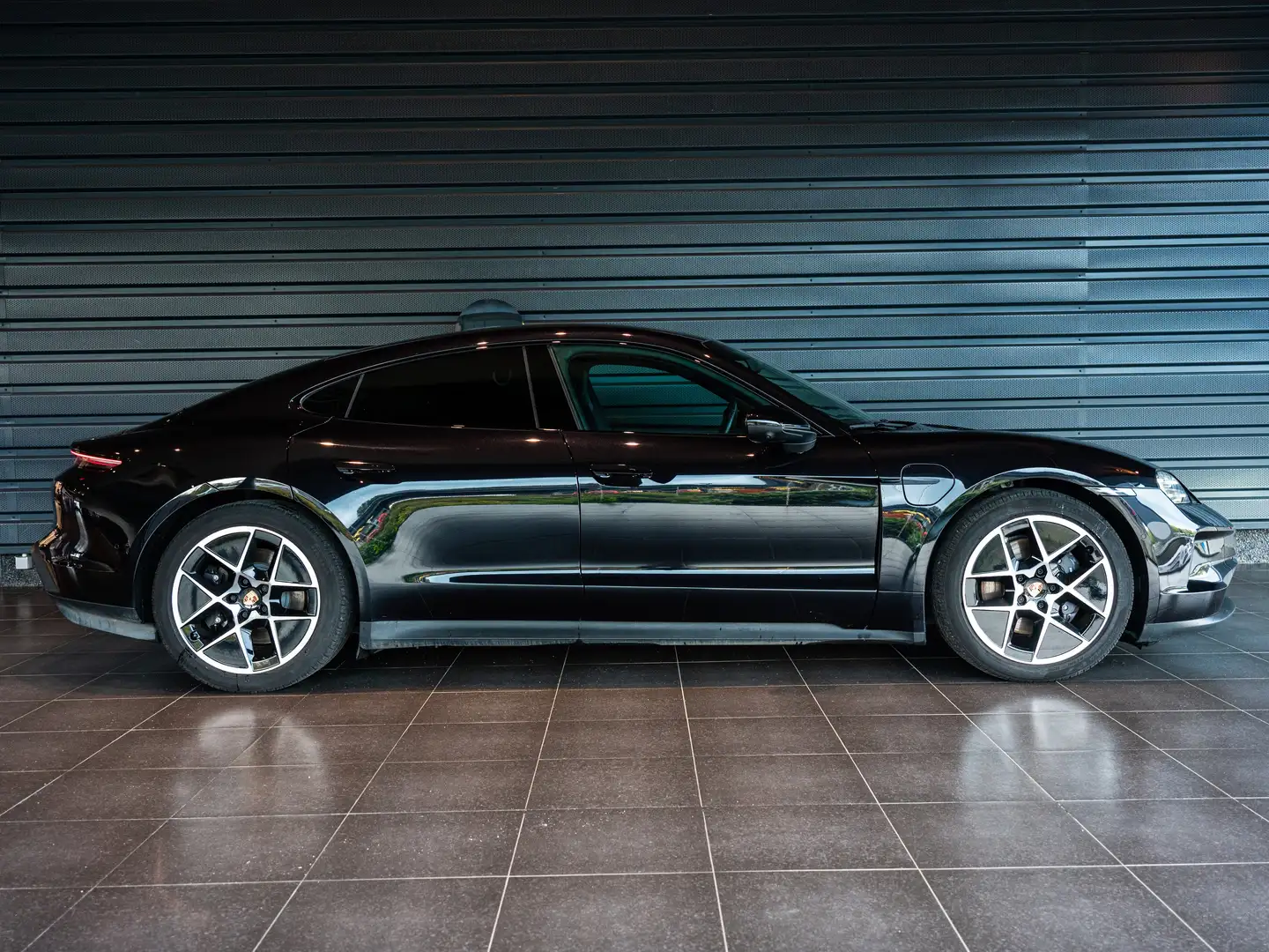Porsche Taycan Taycan Noir - 2