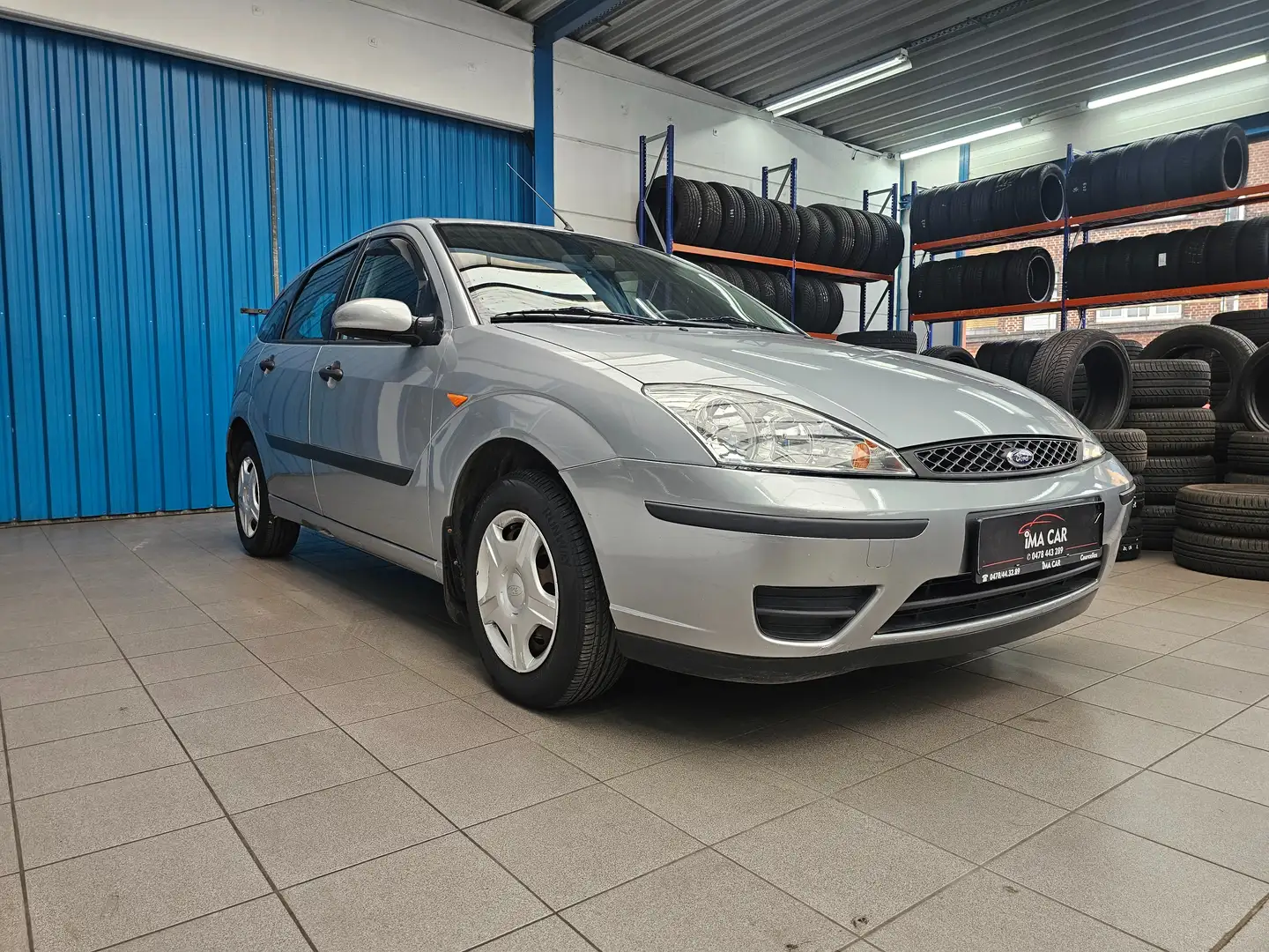 Ford Focus Focus 1.4i SE 16v Ambiente Grijs - 2