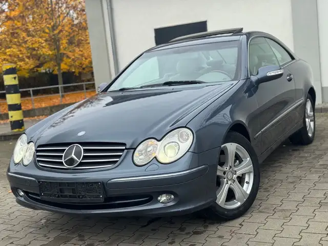 Mercedes-Benz CLK 320 Coupe/Xenon/Distr. Plus/Sitzbelü/Leder
