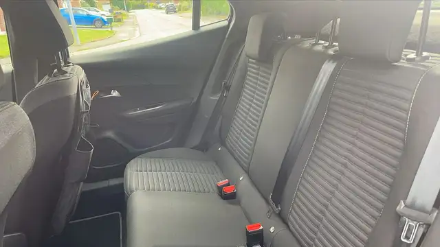 Peugeot 2008 view 9