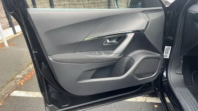 Peugeot 2008 view 7
