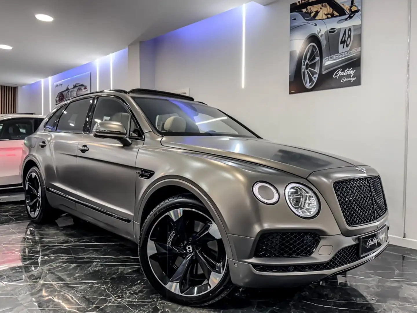 Bentley Bentayga 6.0 Gris - 2