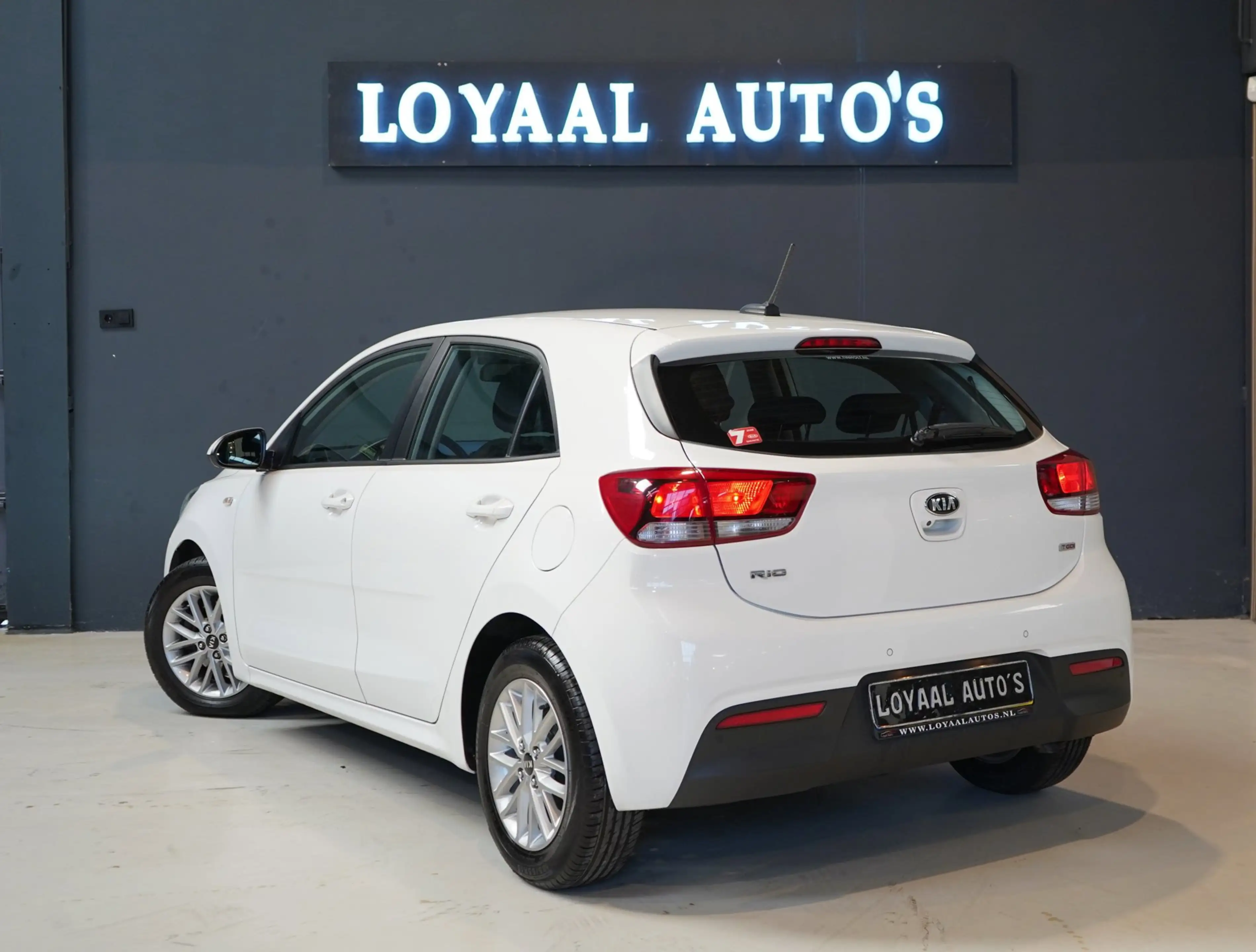 Kia Rio 1.0 TGDI ComfortPlusLine Navigator | ACHTERUITRIJC — photo 6