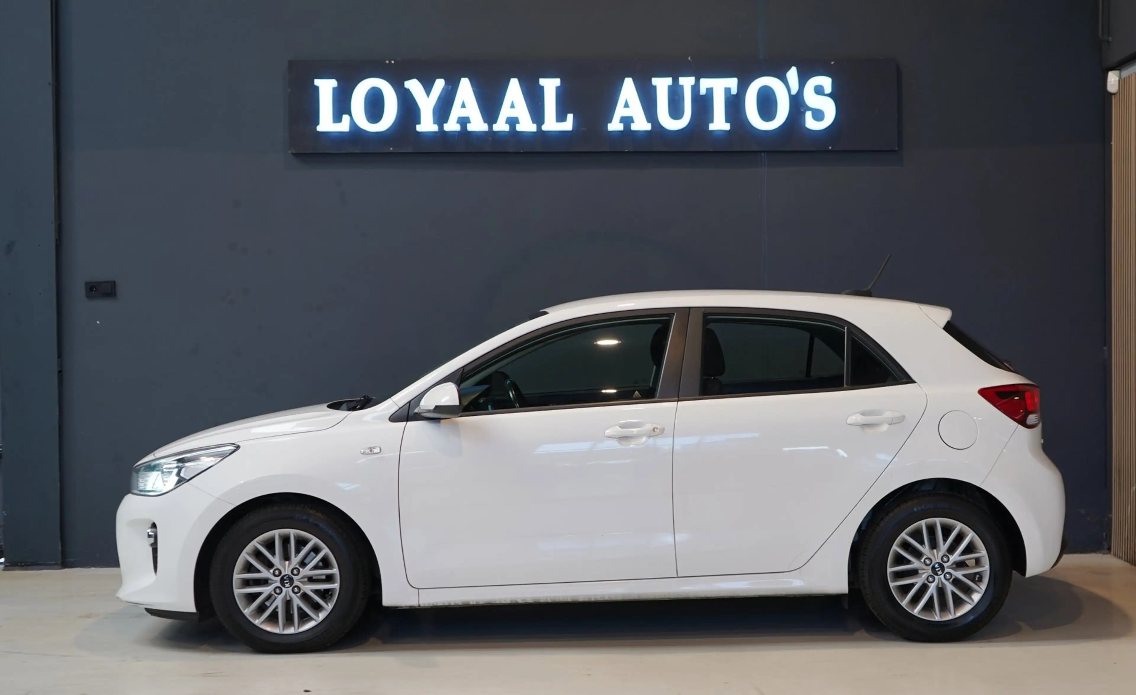 Kia Rio 1.0 TGDI ComfortPlusLine Navigator | ACHTERUITRIJC — photo 5