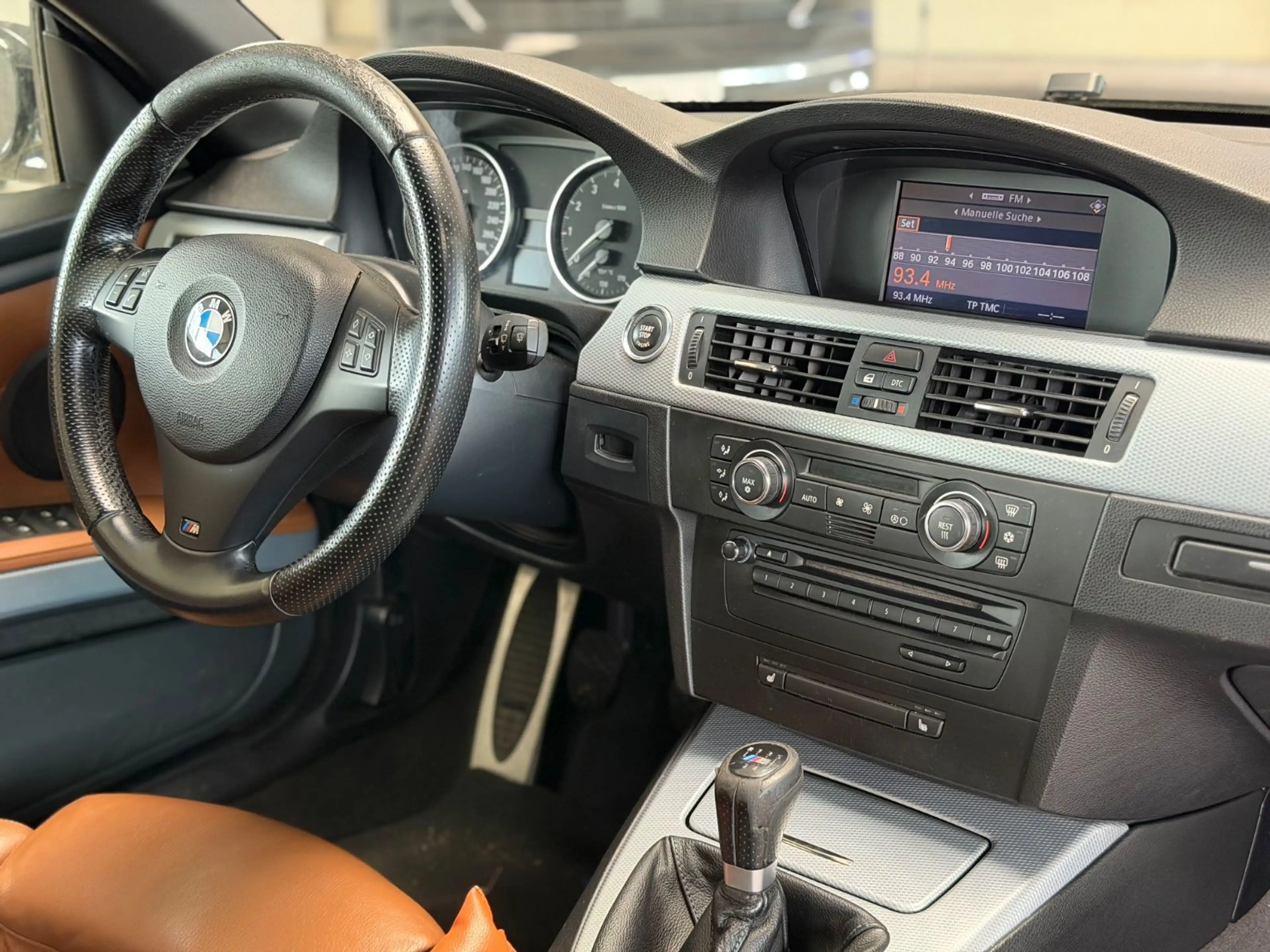 BMW 325 i Cabrio M-Paket *ANGLE-EYES* LEDER*NAVI* — photo 13