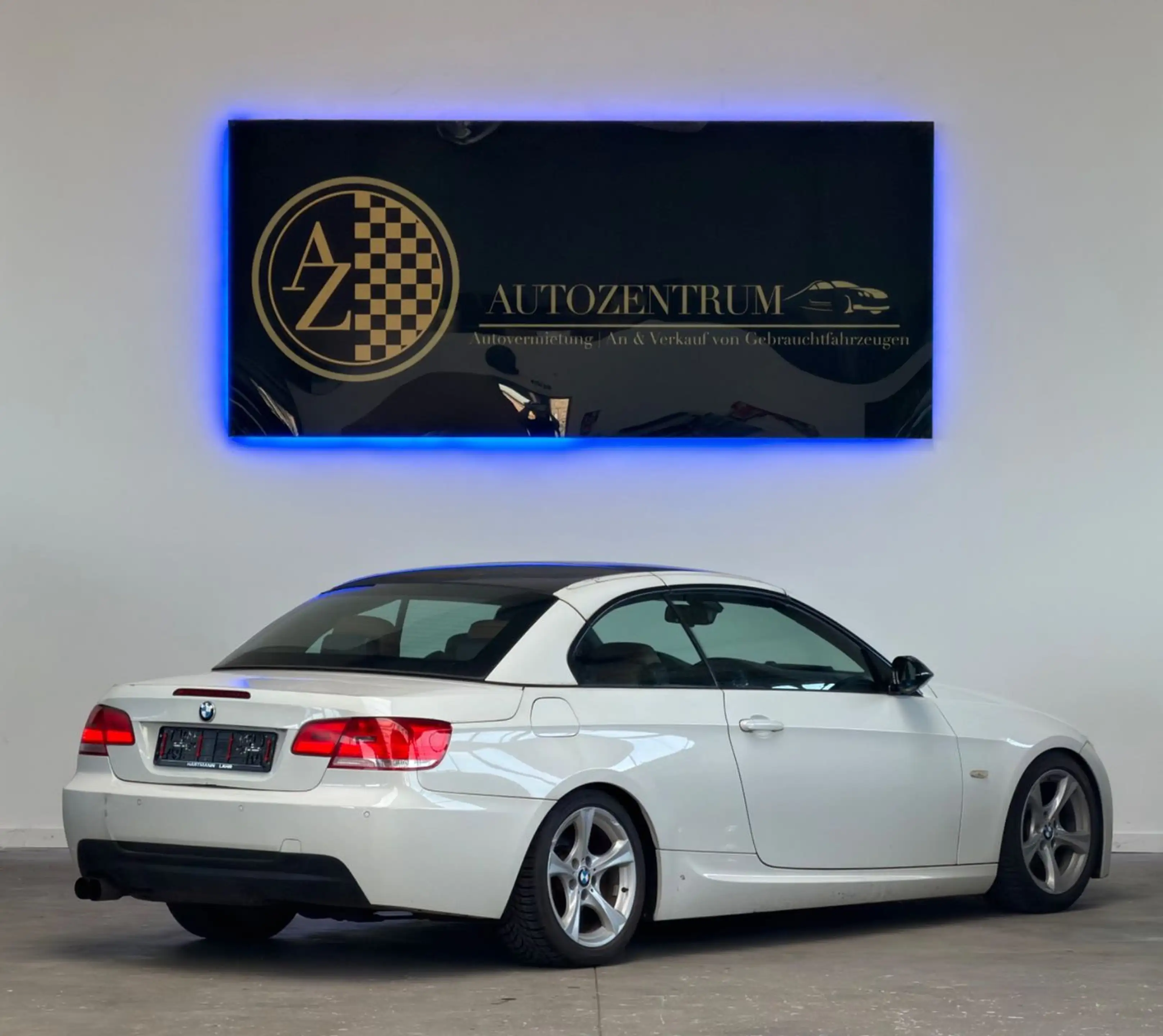 BMW 325 i Cabrio M-Paket *ANGLE-EYES* LEDER*NAVI* — photo 7