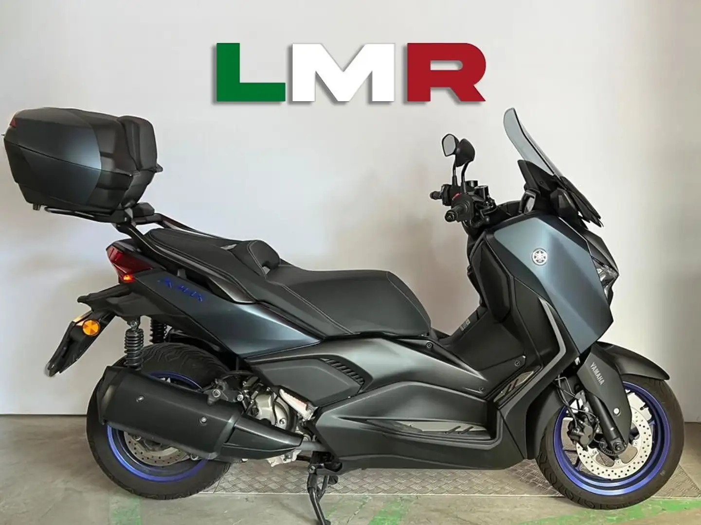 Yamaha X-Max 300 + BAULETTO ORIGINALE Noir - 1