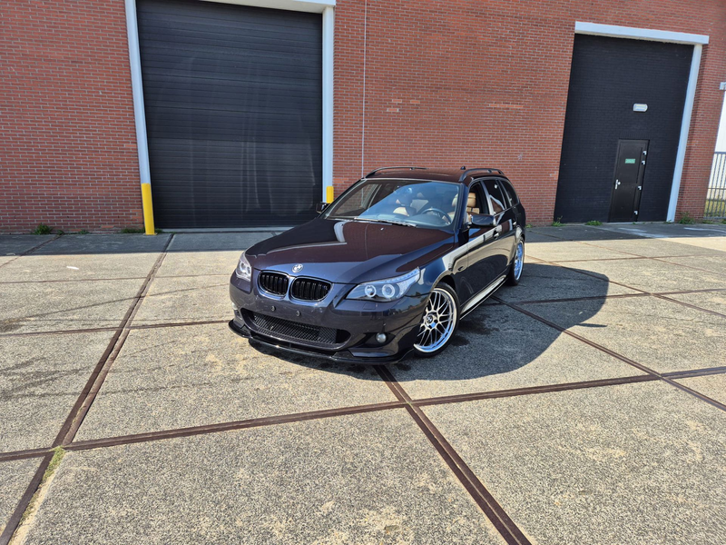 BMW 530 5-serie Touring 530i High Executive/LEDER/19INCH — photo 2
