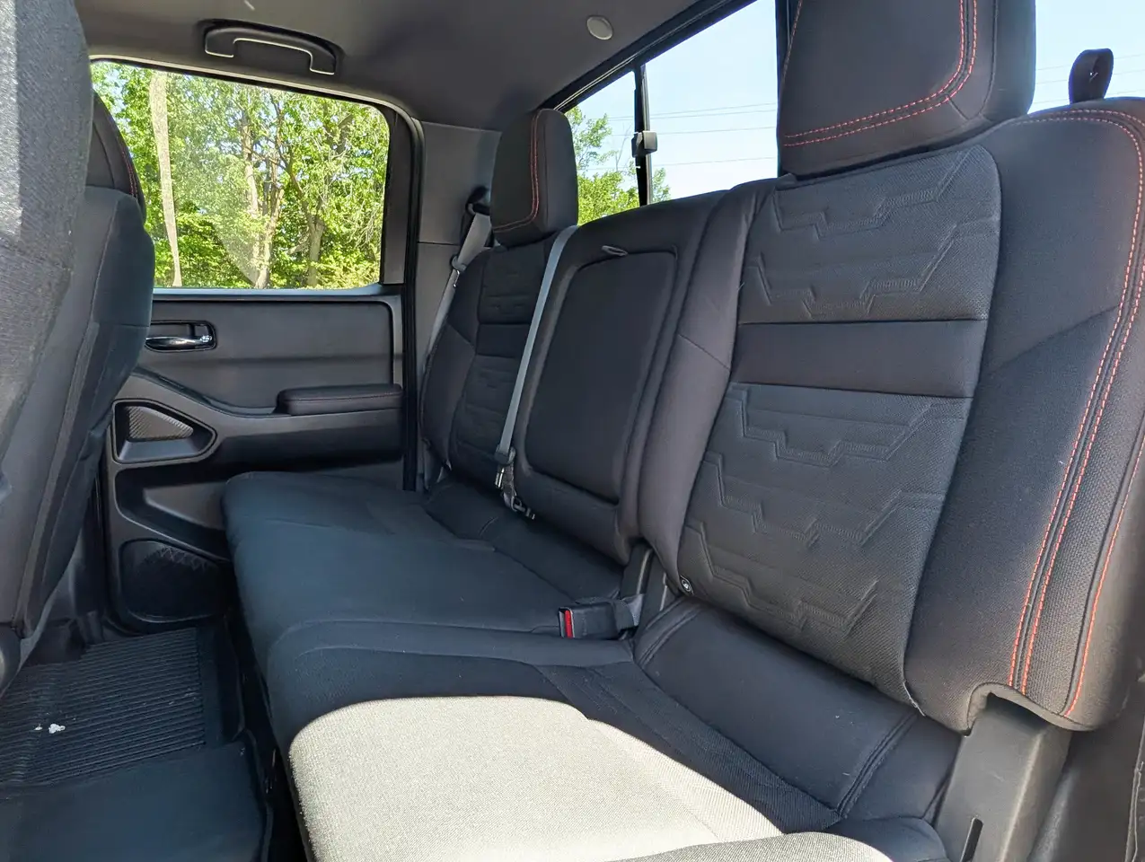 Nissan Frontier снимка Nissan Frontier