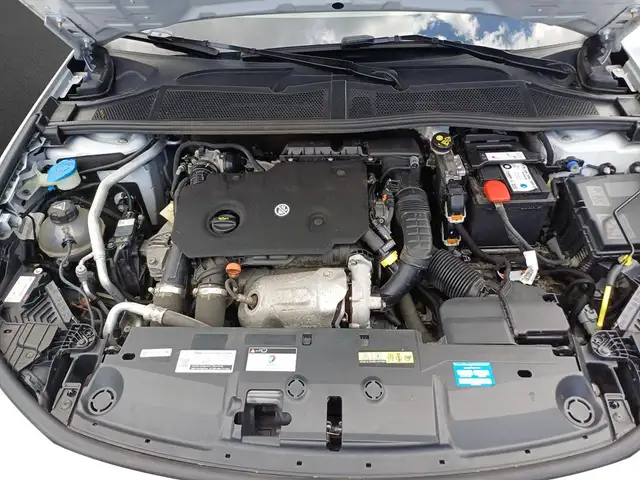 Peugeot 308 view 5