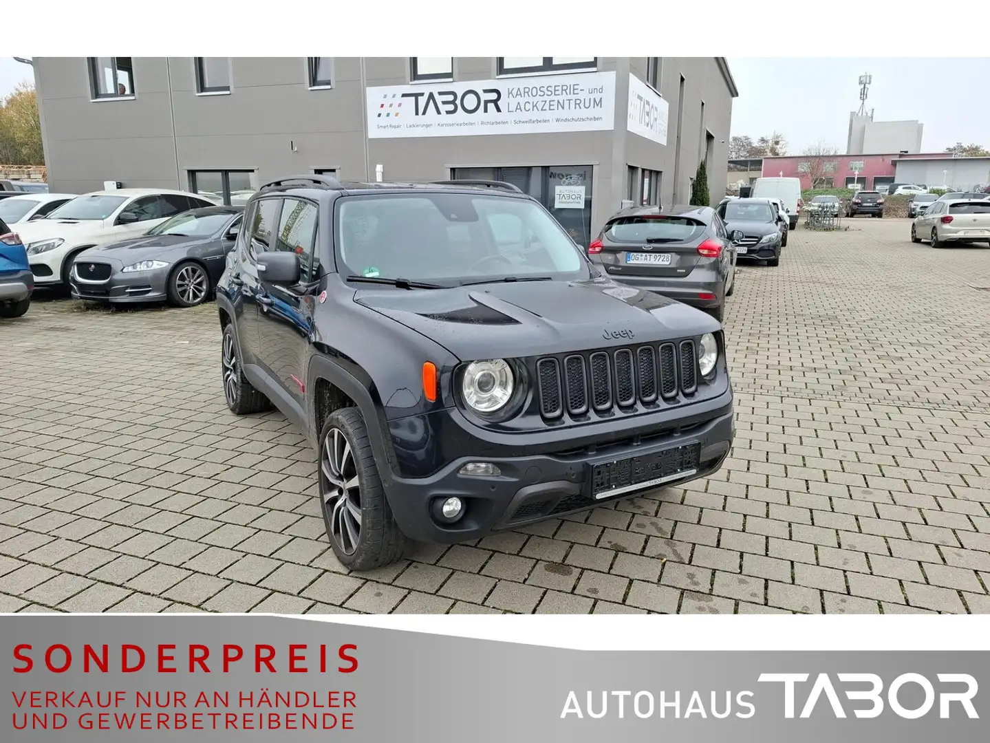 Jeep Renegade Trailhawk 2,0 MultiJet 4WD Navi Bi-Xe Schwarz - 2