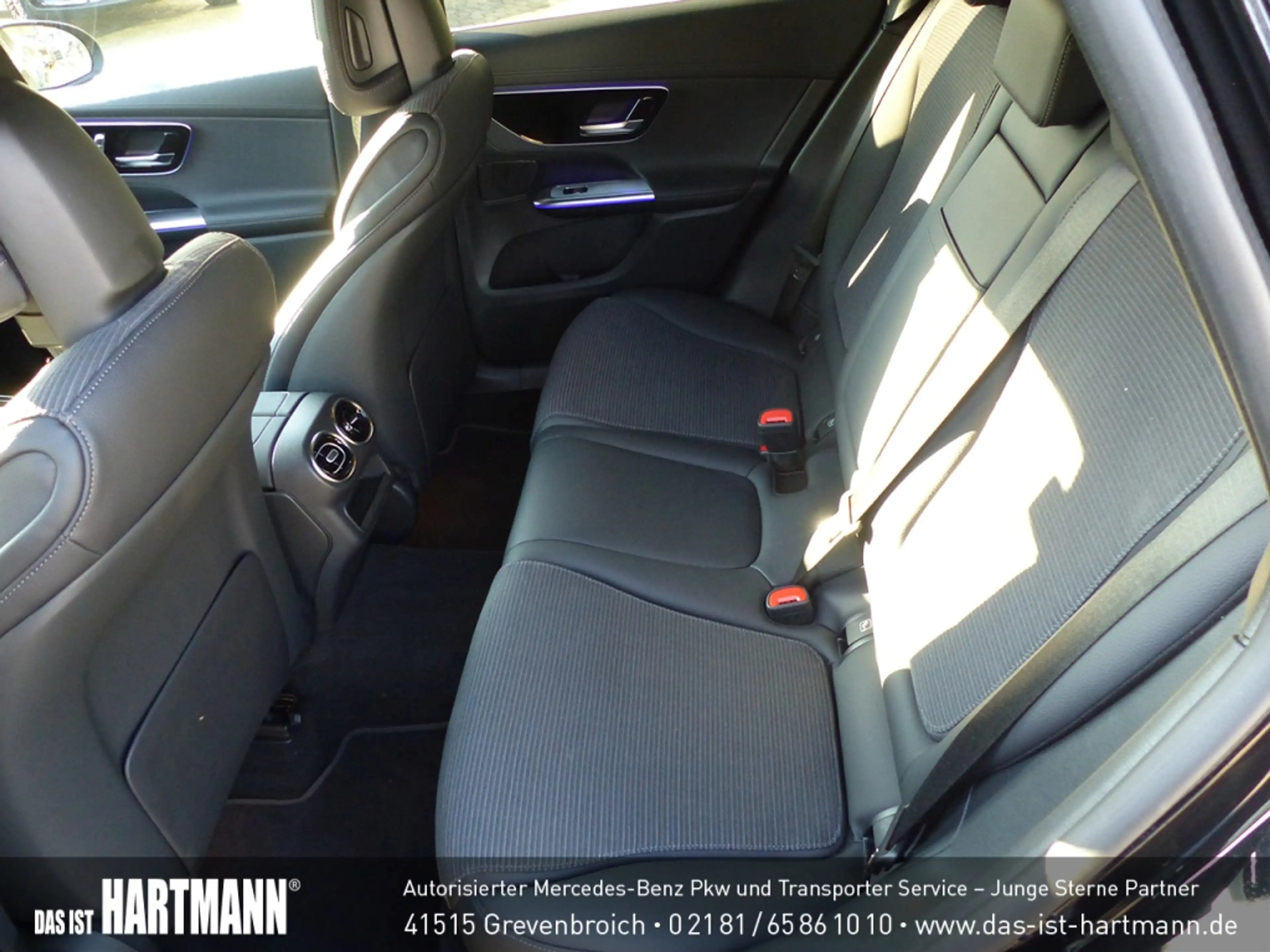 Mercedes-Benz GLC 200 4M AVANTGARDE+AHK+DISTRNIC+TOTWNKL+MEMRY — photo 6