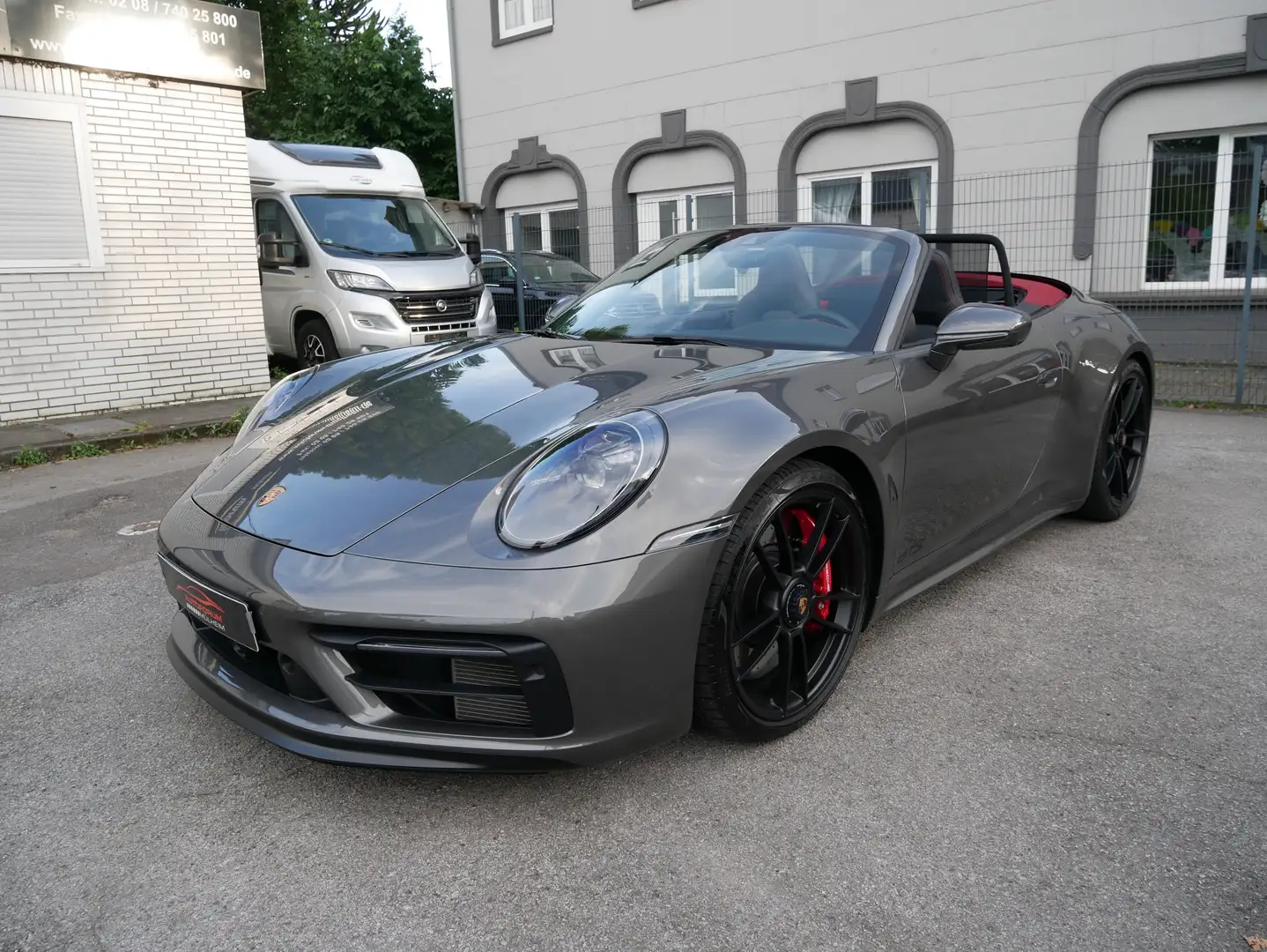Porsche 992 Carrera 4 GTS Cabriolet Matrix Lift InnoDriv360Kam Grigio - 1