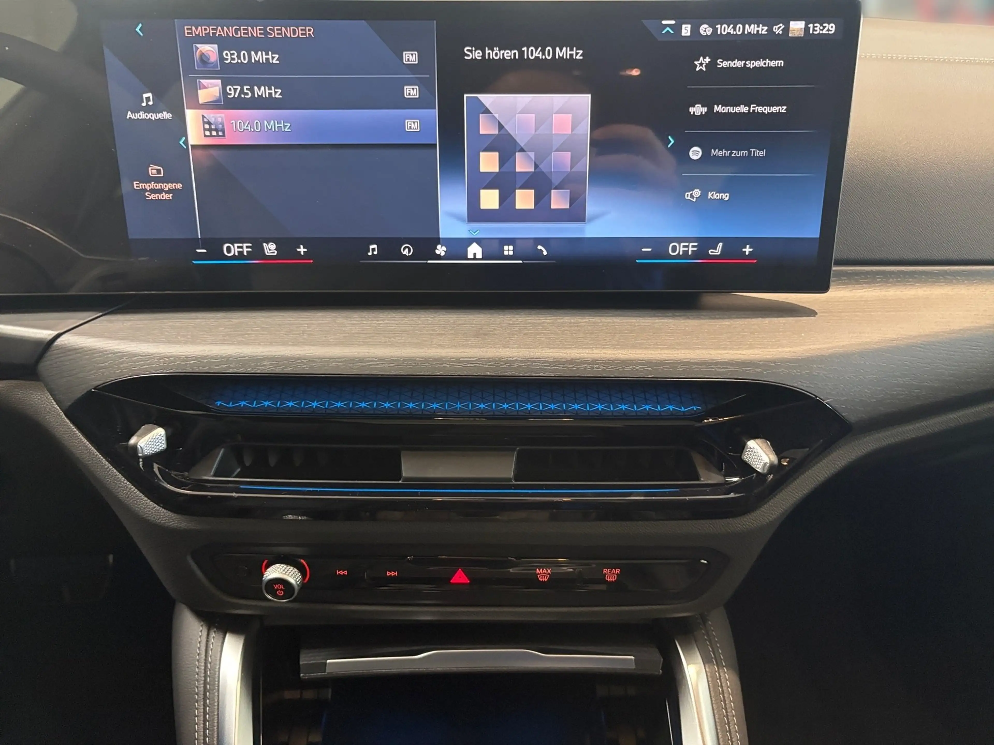 BMW i4 Gran Coupe xDrive40 — photo 10