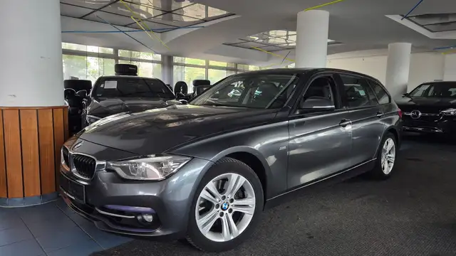 BMW 330 d xDrive Sport Line/ACC/AHK/Leder/LED/Pano