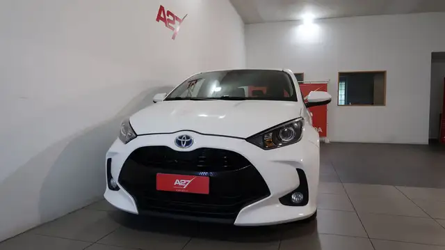 Toyota Yaris view 15