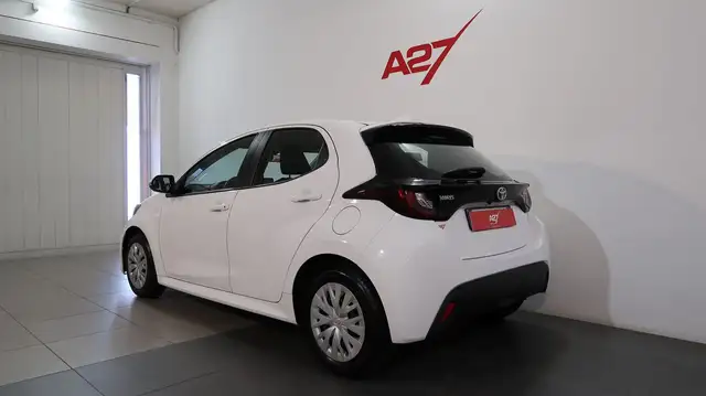 Toyota Yaris view 5