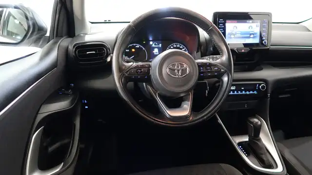 Toyota Yaris view 4