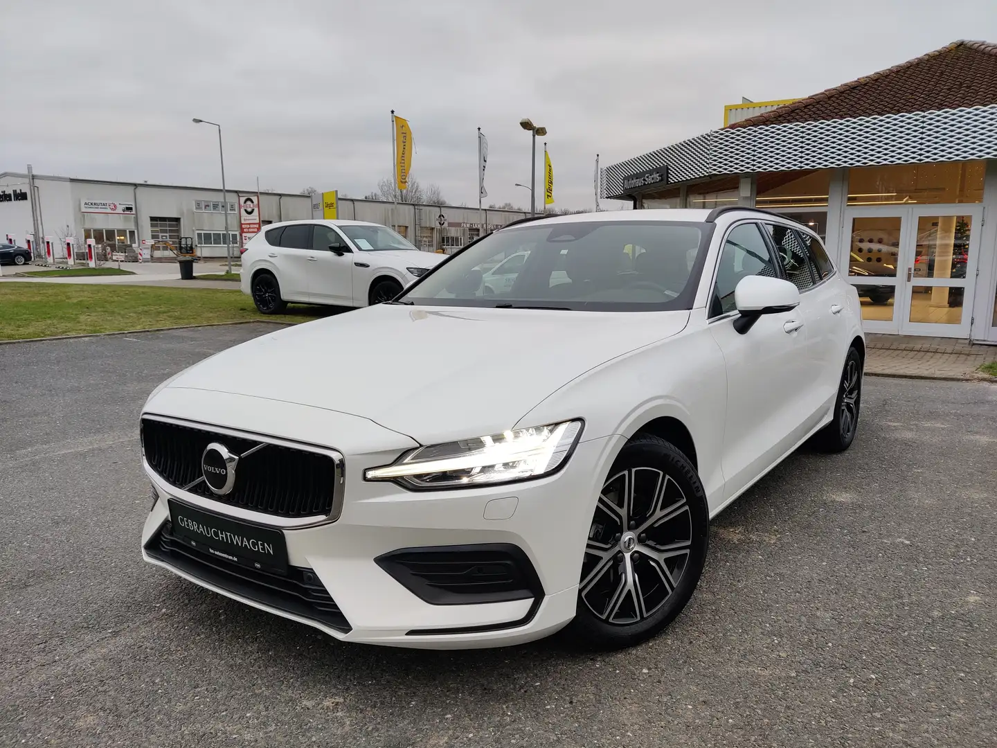 Volvo V60 B4 Diesel Core LED Navi StHz Weiß - 1