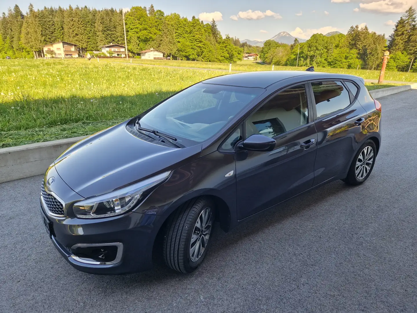 Kia Ceed / cee'd cee'd 1,4 MPI Silber Plus Silber Plus - 1