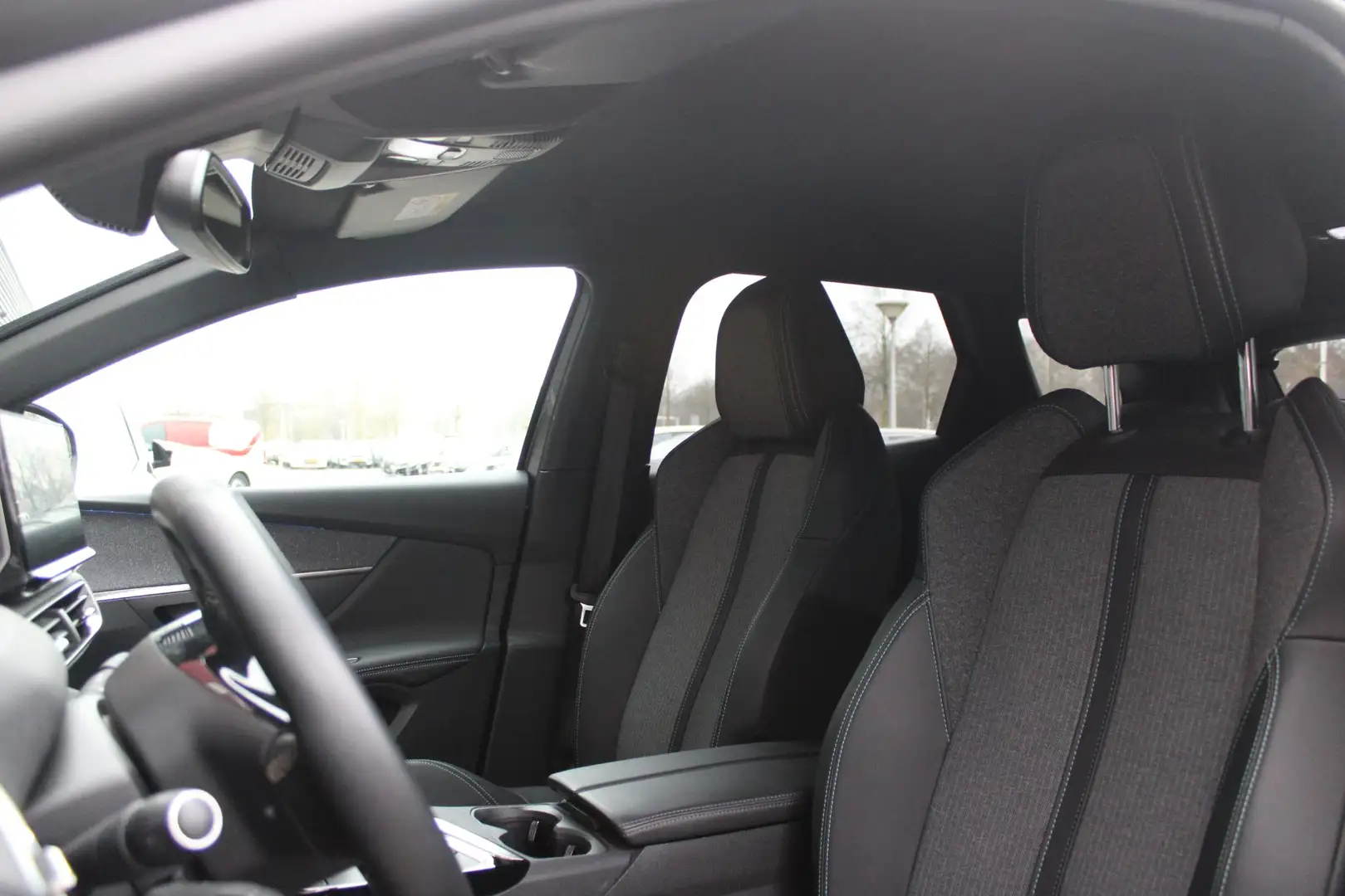 Peugeot 3008 1.2 130PK ALLURE PACK BUSINESS | NAVIGATIE | APPLE Grijs - 2