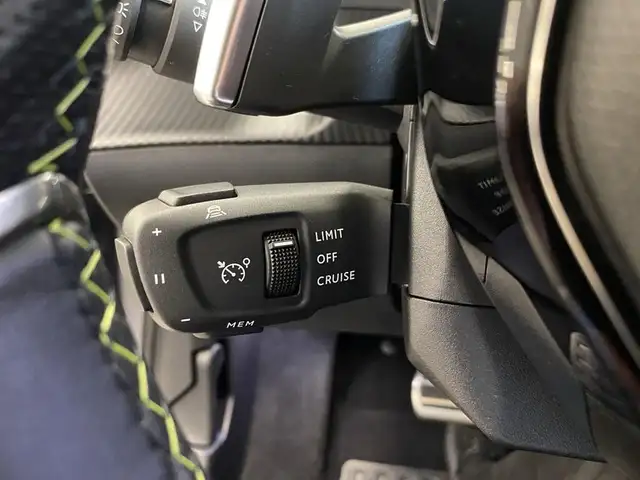 Peugeot 208 view 14
