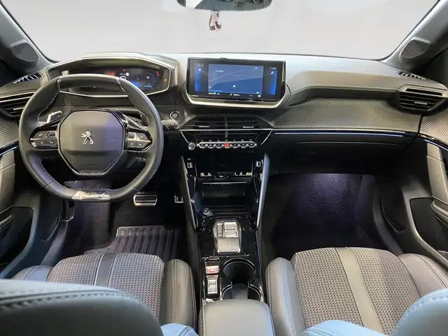 Peugeot 208 view 6