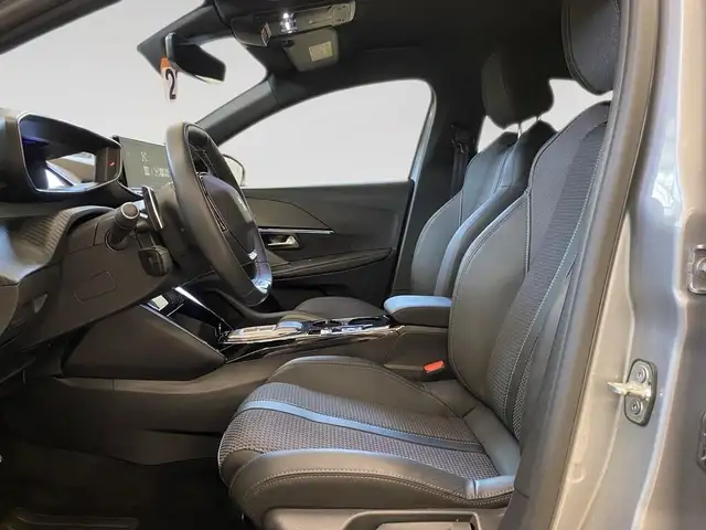 Peugeot 208 view 7