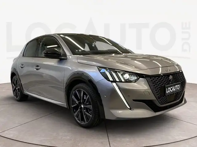 Peugeot 208 view 3