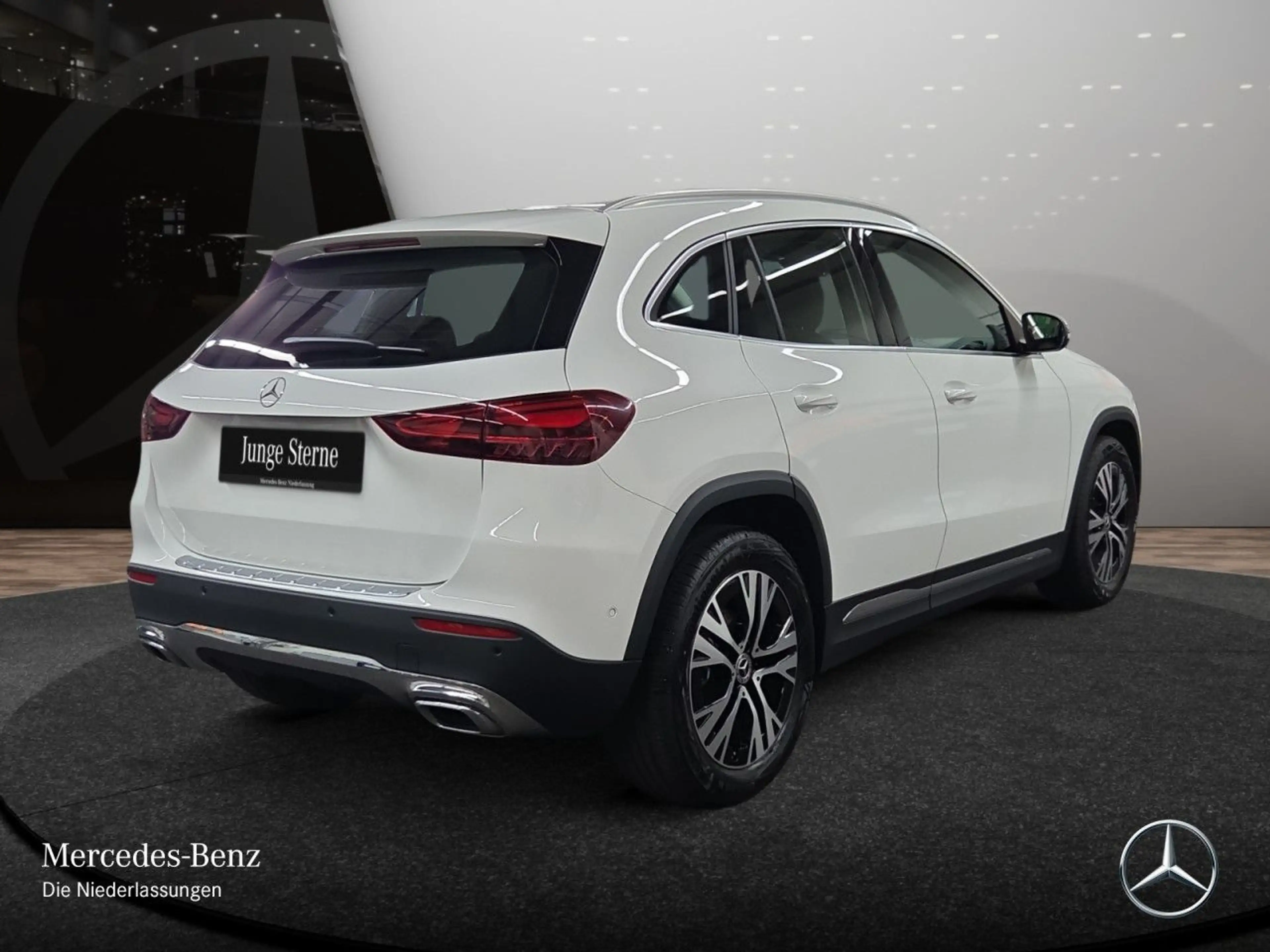Mercedes-Benz GLA 180 PROGRESSIVE+360°+LED+TOTW+7G — photo 8