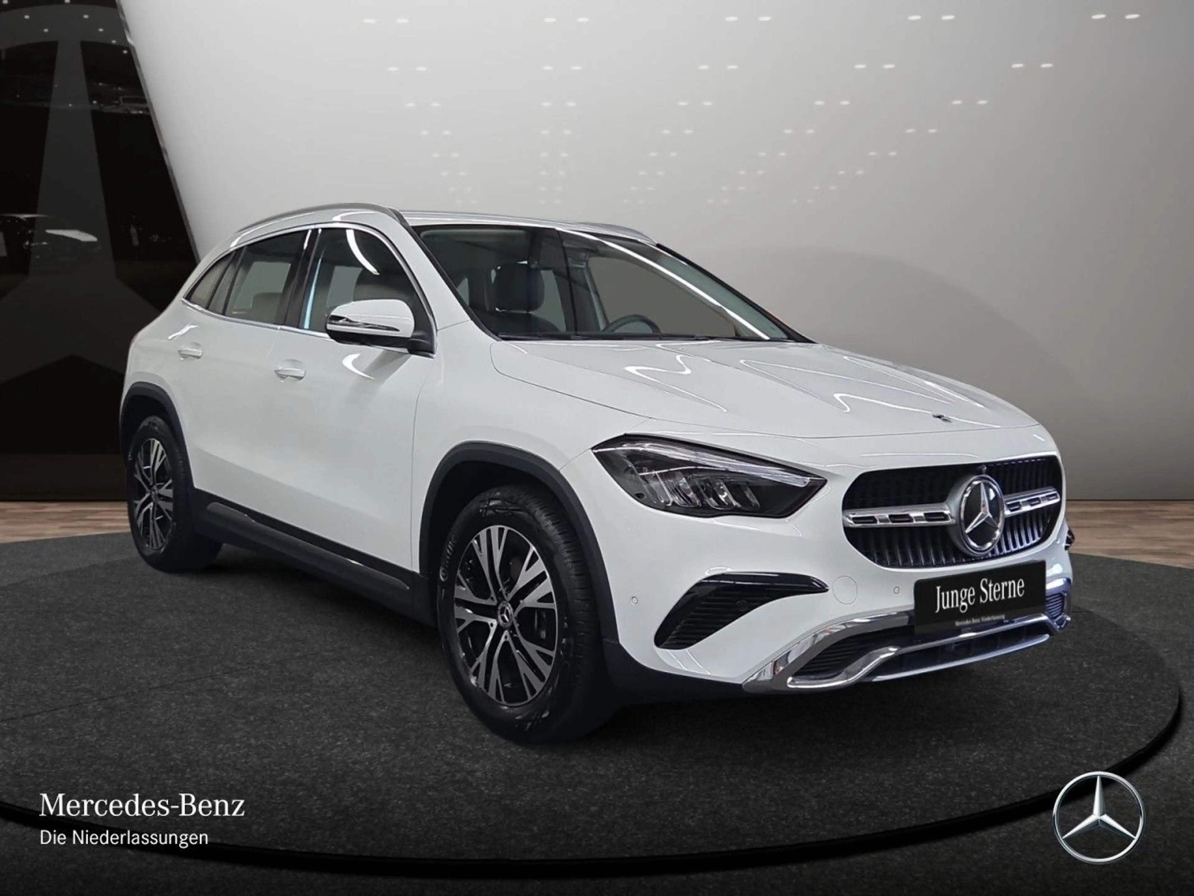 Mercedes-Benz GLA 180 PROGRESSIVE+360°+LED+TOTW+7G — photo 5