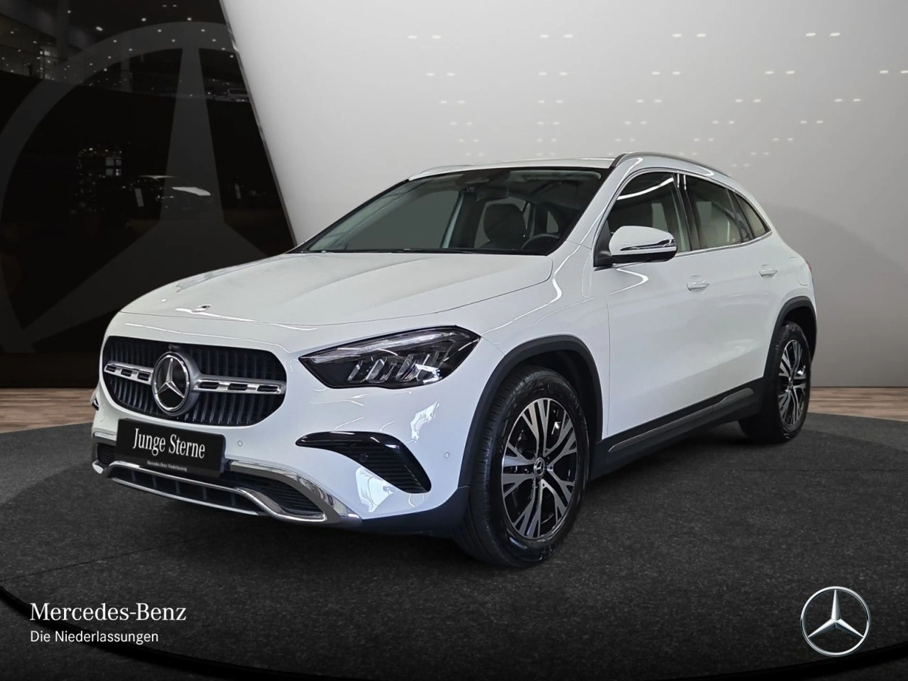 Mercedes-Benz GLA 180 PROGRESSIVE+360°+LED+TOTW+7G — photo 2