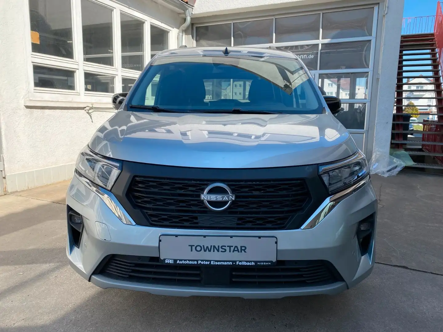 Nissan Townstar L1 DIG-T 130 7AT N-CONNECTA Design Silber - 2