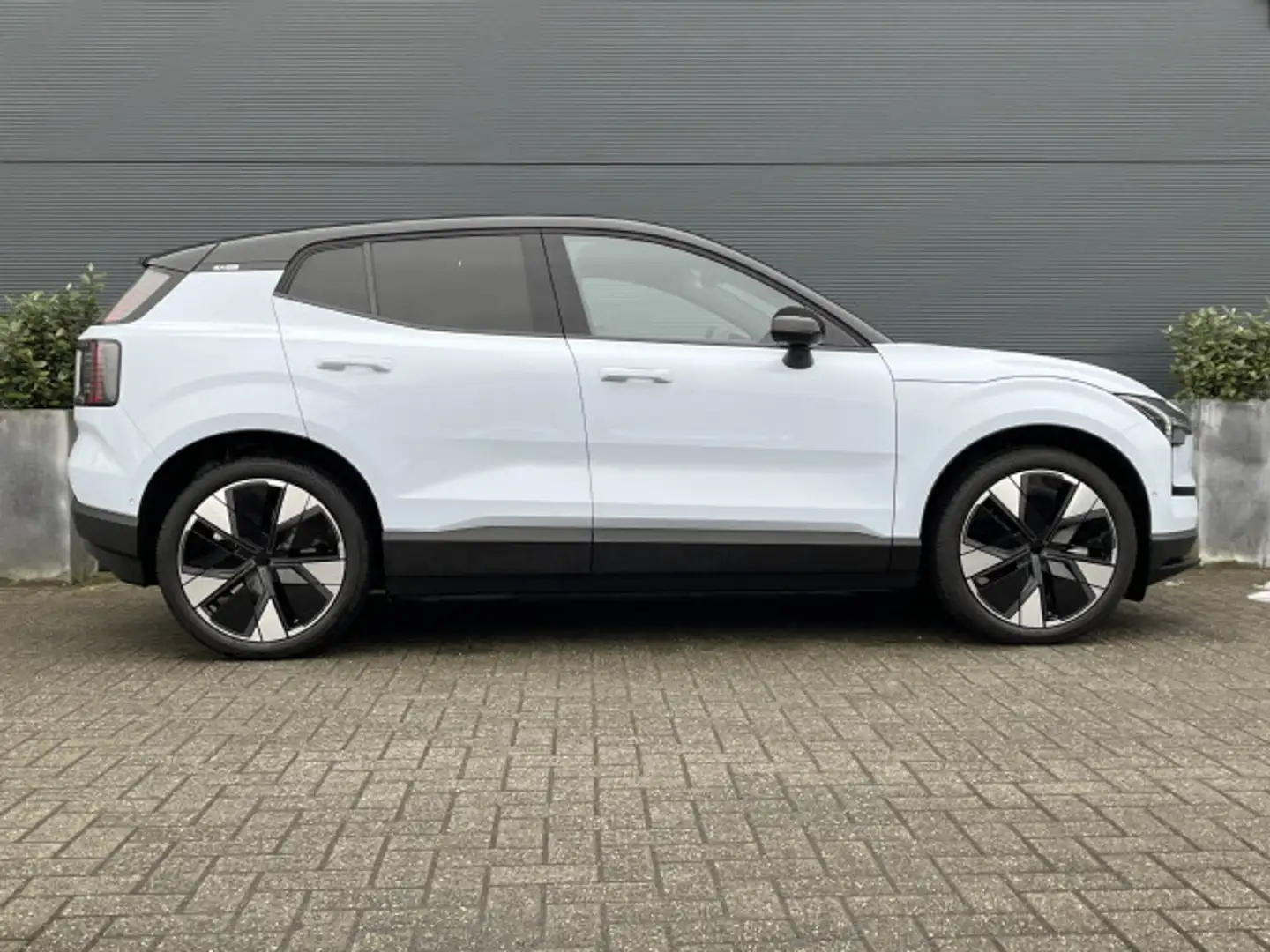 Volvo EX30 Twin Motor Performance Ultra 69 kWh | 22 kW lader Blauw - 2