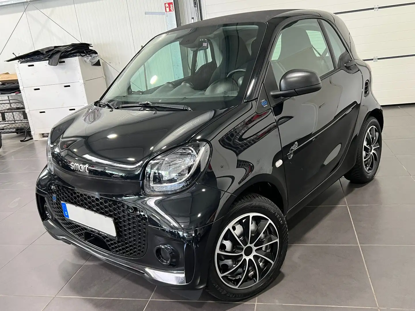 smart forTwo EQ Automatik **Klima*Bluetooth*Tempomat** Schwarz - 1