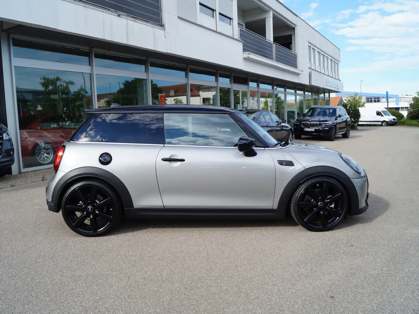 MINI Cooper S A Classic Trim *Navi * LED * Modell F56 Plateado - 2