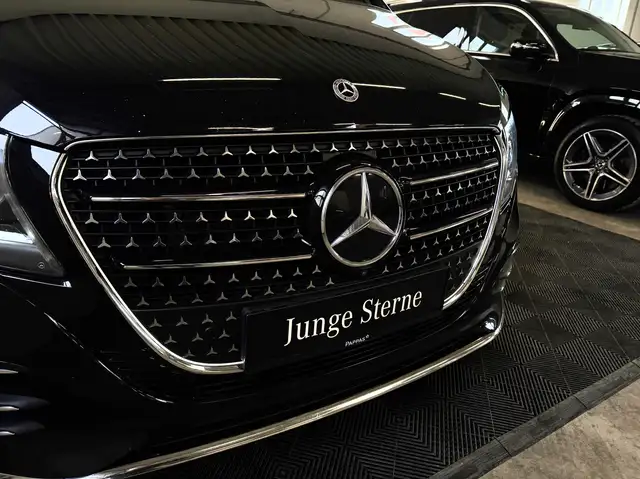 Mercedes-Benz V 300 V300 d 4MATIC extralang 1.Besitz/AMG/8-Sitzer/LED Ansicht 4