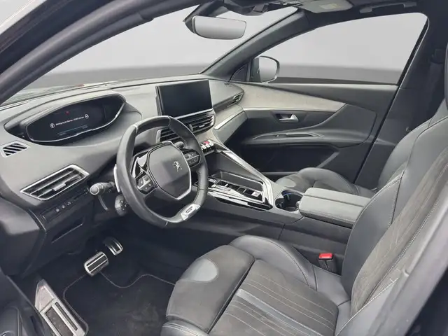 Peugeot 5008 view 8