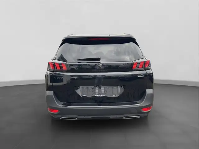 Peugeot 5008 view 4