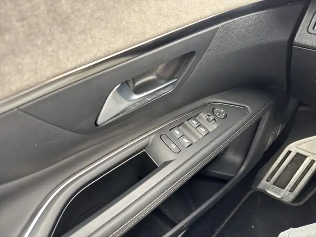 Peugeot 5008 view 14