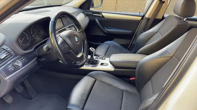 BMW X3 view 8